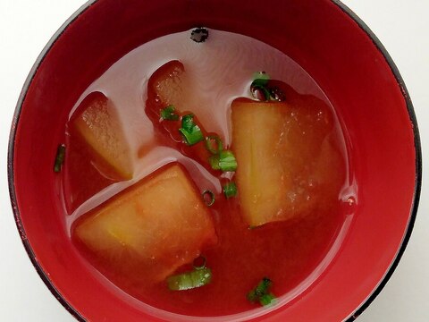 冬瓜の赤だし味噌汁